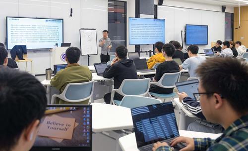 PG电子科技：重报观察｜从“明月湖模式”看重庆何以推动“四链融合”(图2)