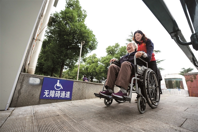 PG电子平台:保障水平更高发展能力更好——“十四五”时期我国残疾人事业迈出坚实步伐(图2)