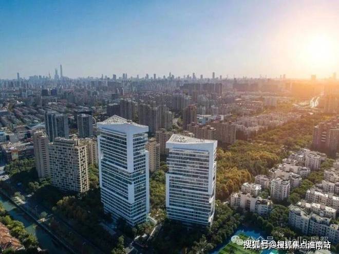 中鹰黑森林售楼处_中鹰黑森林(营销中心)网站_售楼处地址_电话_价格曝光_最新房源情况_户型_中心电线小时咨询热线(图1)